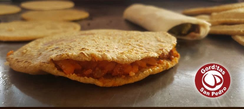 Gordita Asado Rojo
