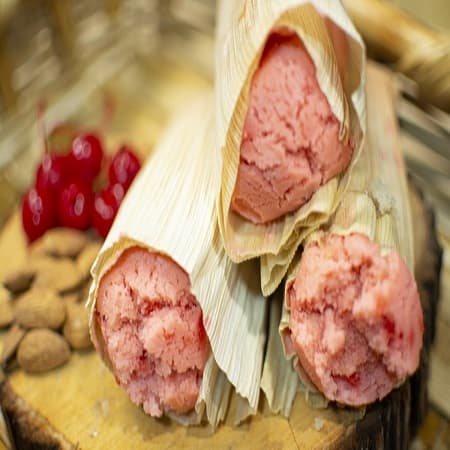 Tamal de Cereza con Almedra