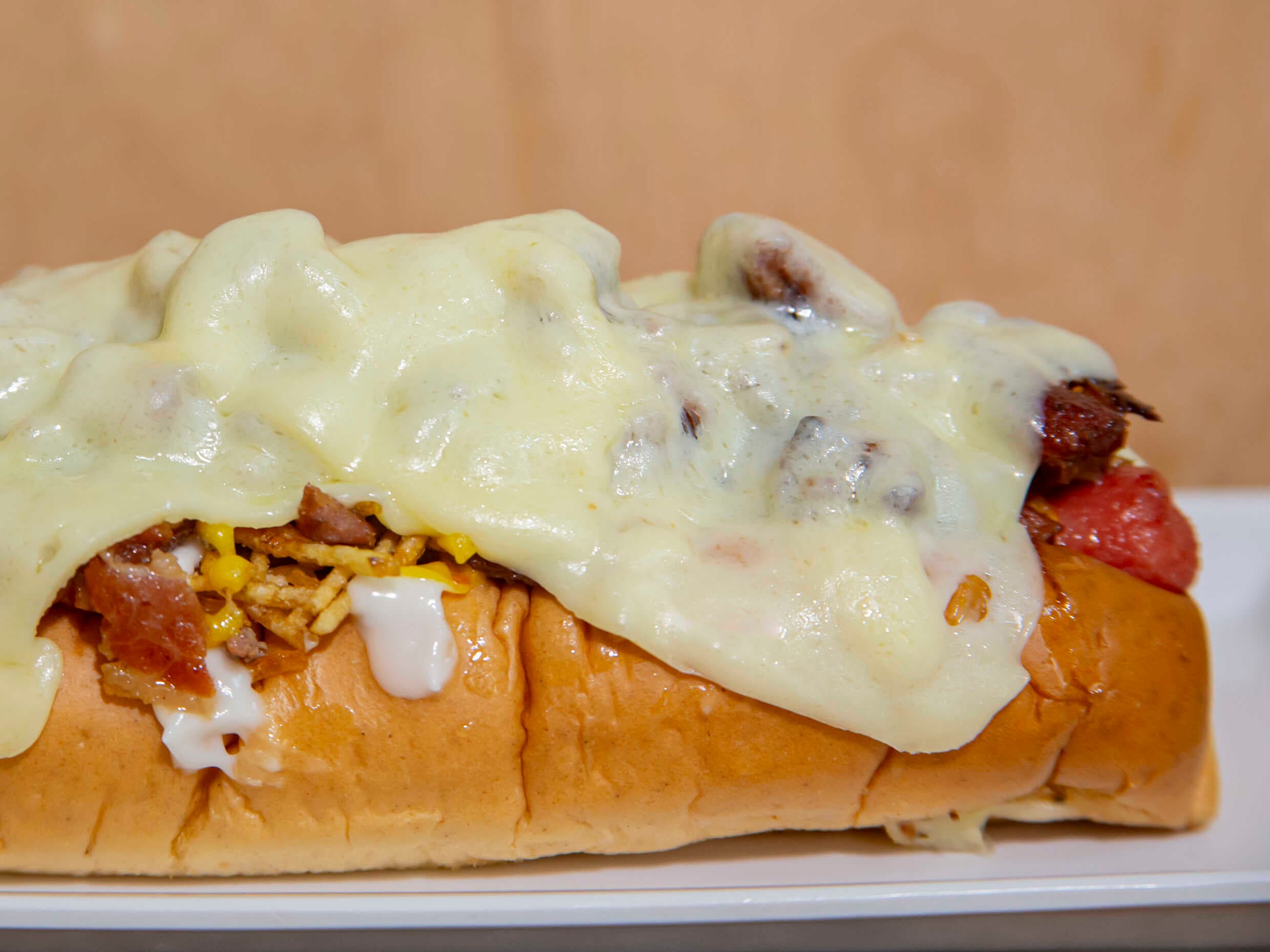 Perro con Queso y Tocineta + Gaseosa 250ml