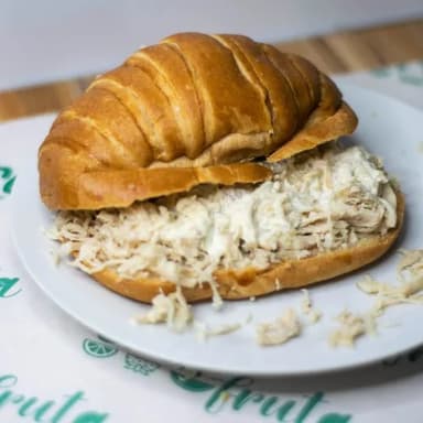 Croissant con Pollo