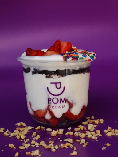 Pom Cream Fresa Mediano