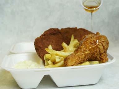 Combo Con muslo y Torta