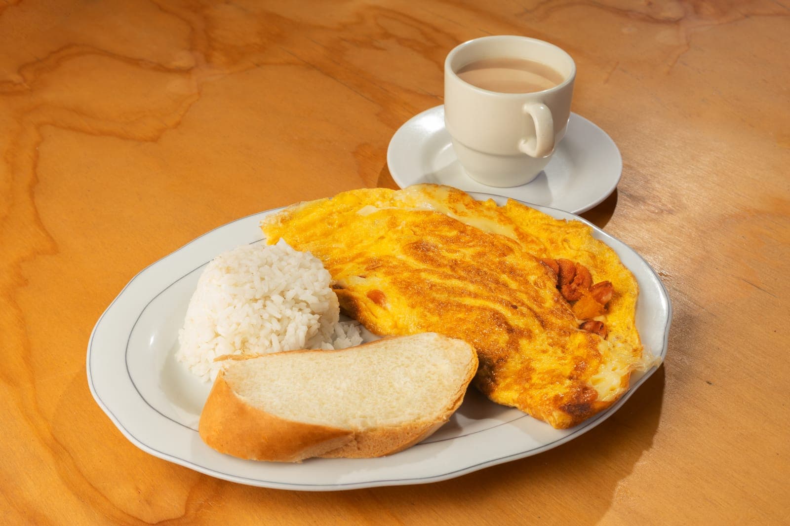 Huevos Omelette + Bebida