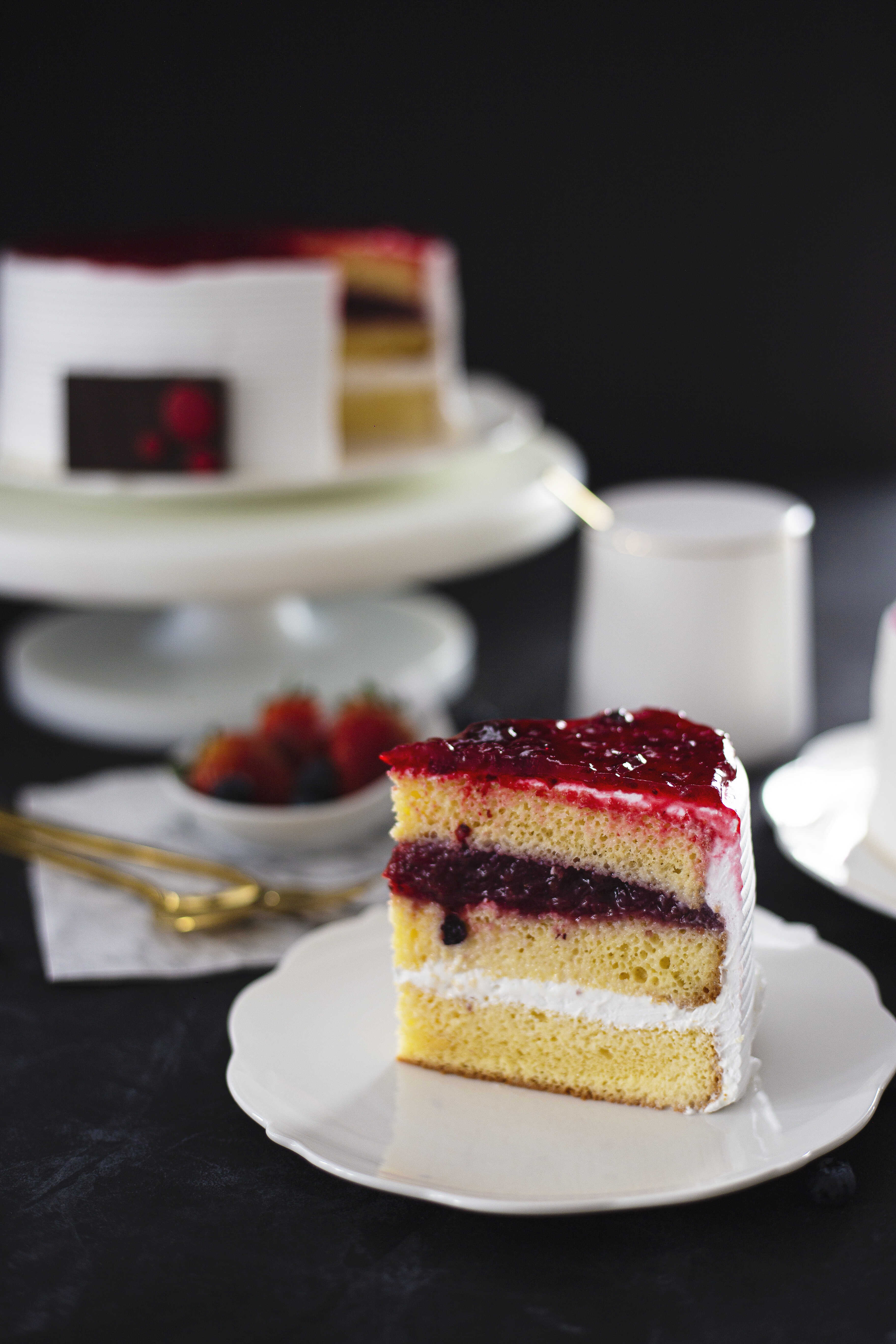 Torta 3 Leches Frutos Rojos Porción
