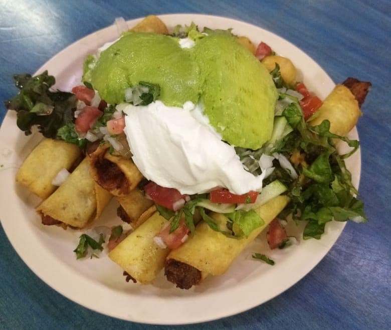 Tacos Dorados de Pescado 6 Piezas