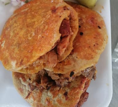 Gordita de Deshebrada