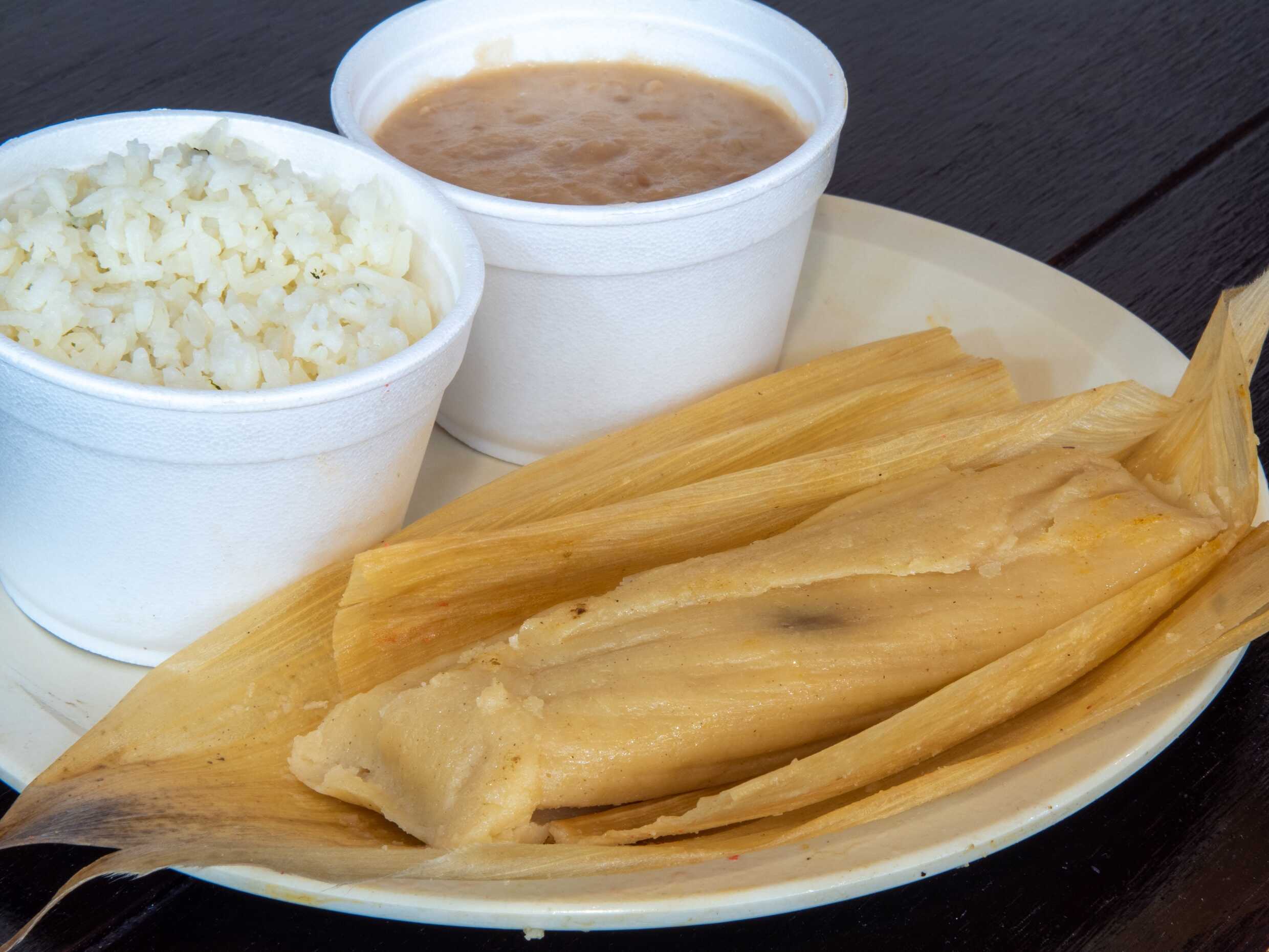 Tamal Piña con Pasas