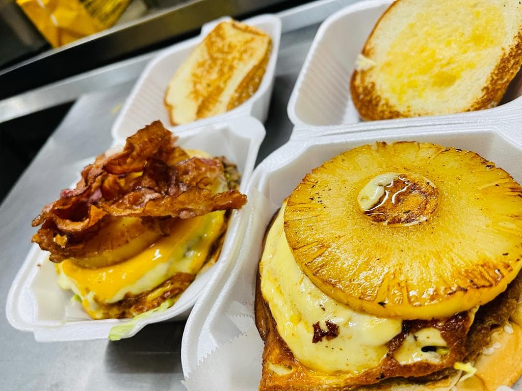 Hamburguesa Hawaiana