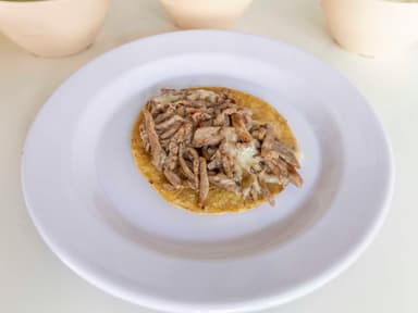 Taco de Arrachera de Res con Queso