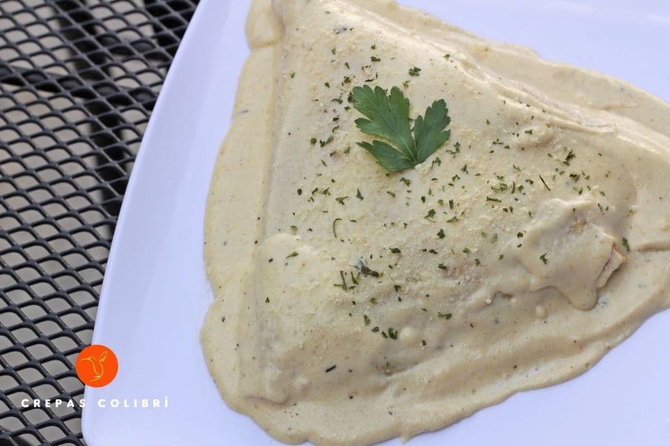 Crepa Alfredo con Pollo