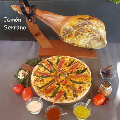 Pizza Jamón Serrano