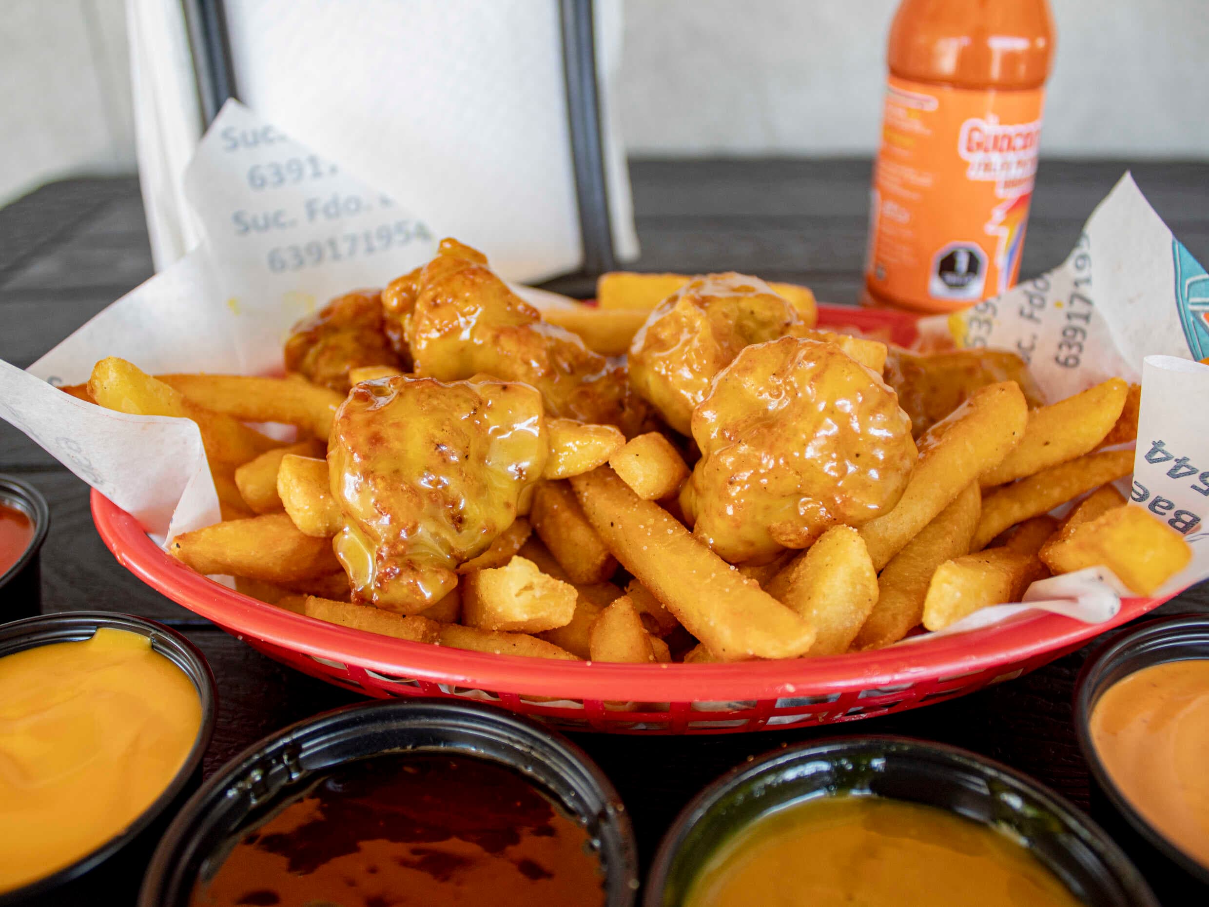 Fries y Alitas