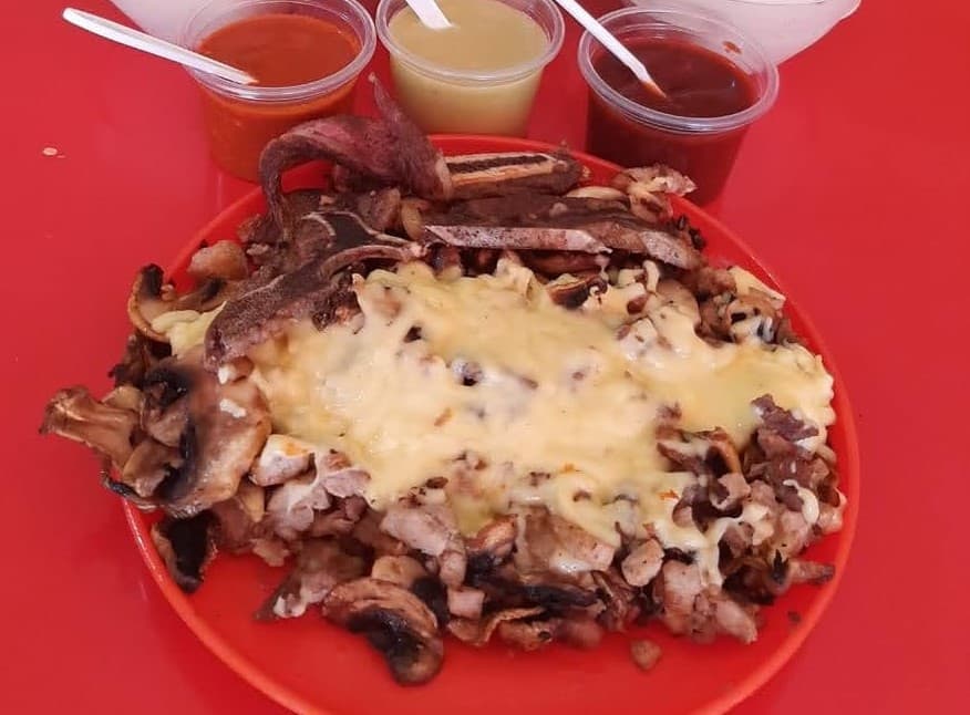 Costilla, Champiñones y Queso