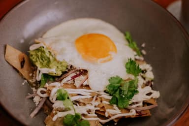 Chilaquiles verdes picantes