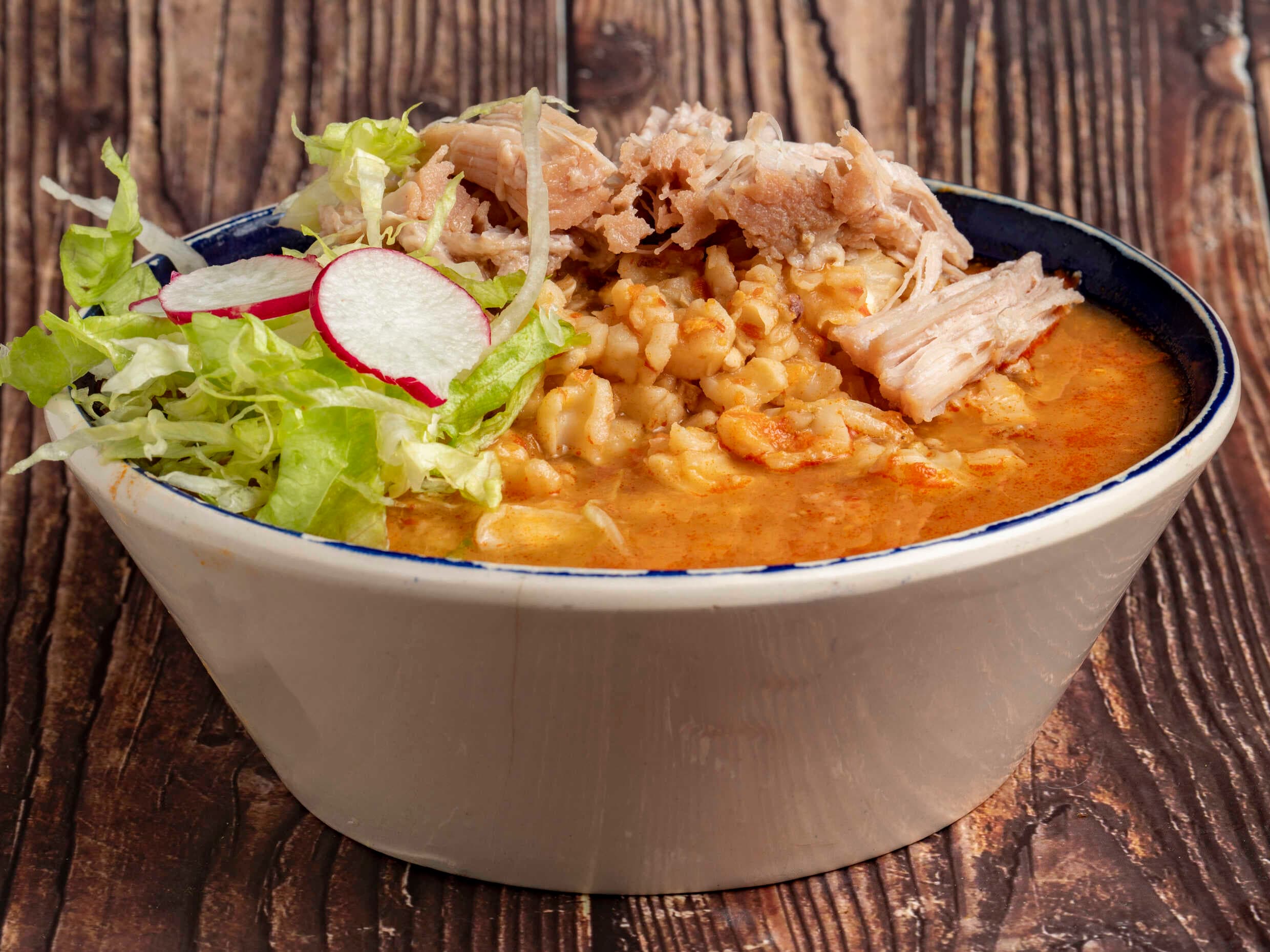 Pozole Grande + Agua Fresca del Día