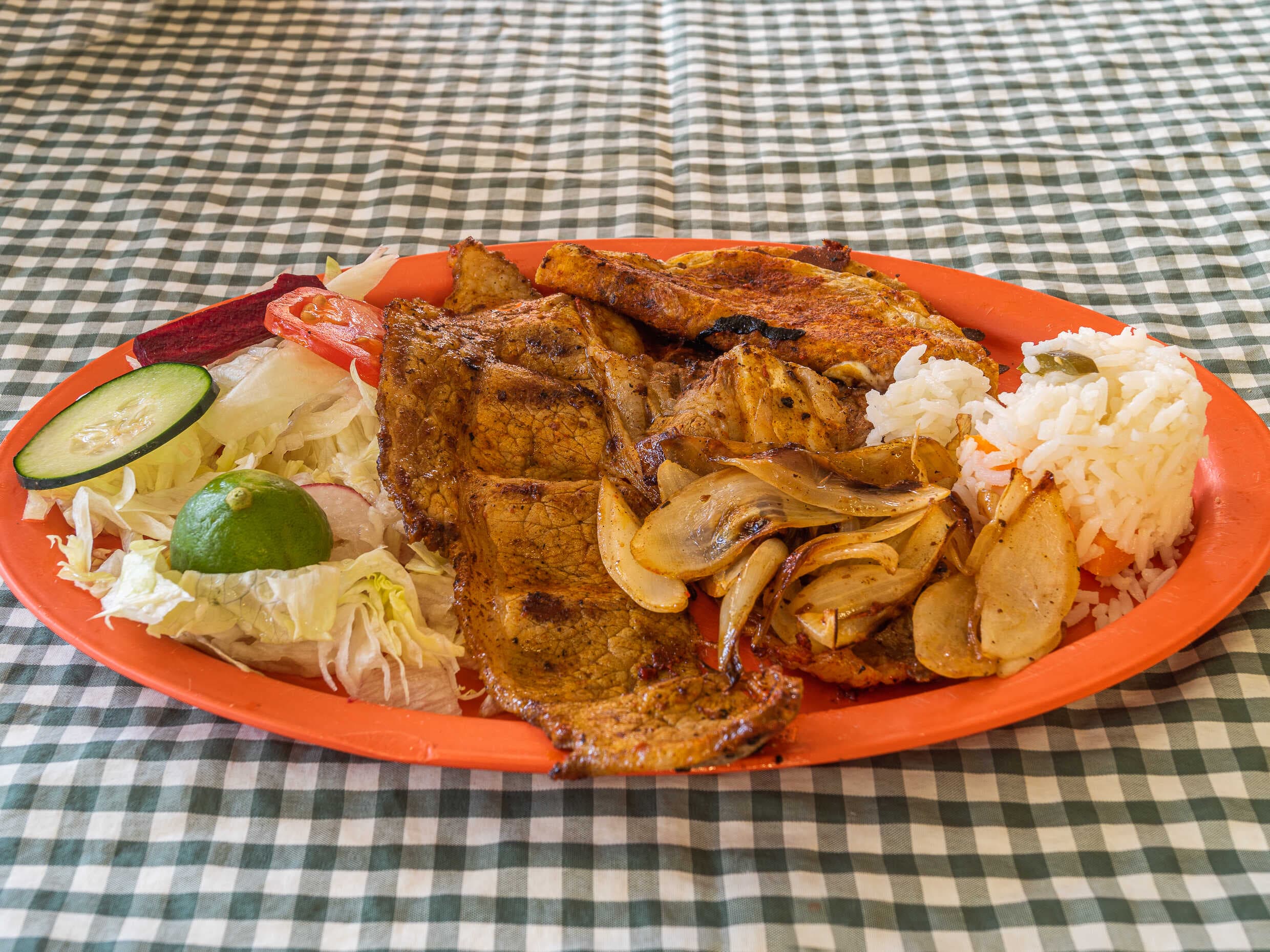 Comida de Carne Asada.