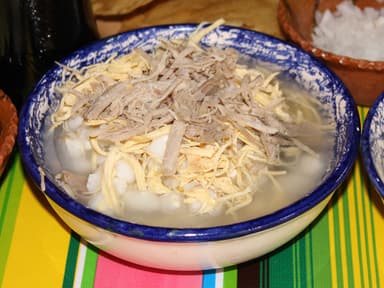 Pozole chico de Pollo y Puerco