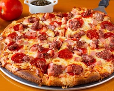 Pizza de Pepperoni y Champiñones