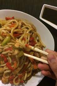 YAKIUDON CON POLLO