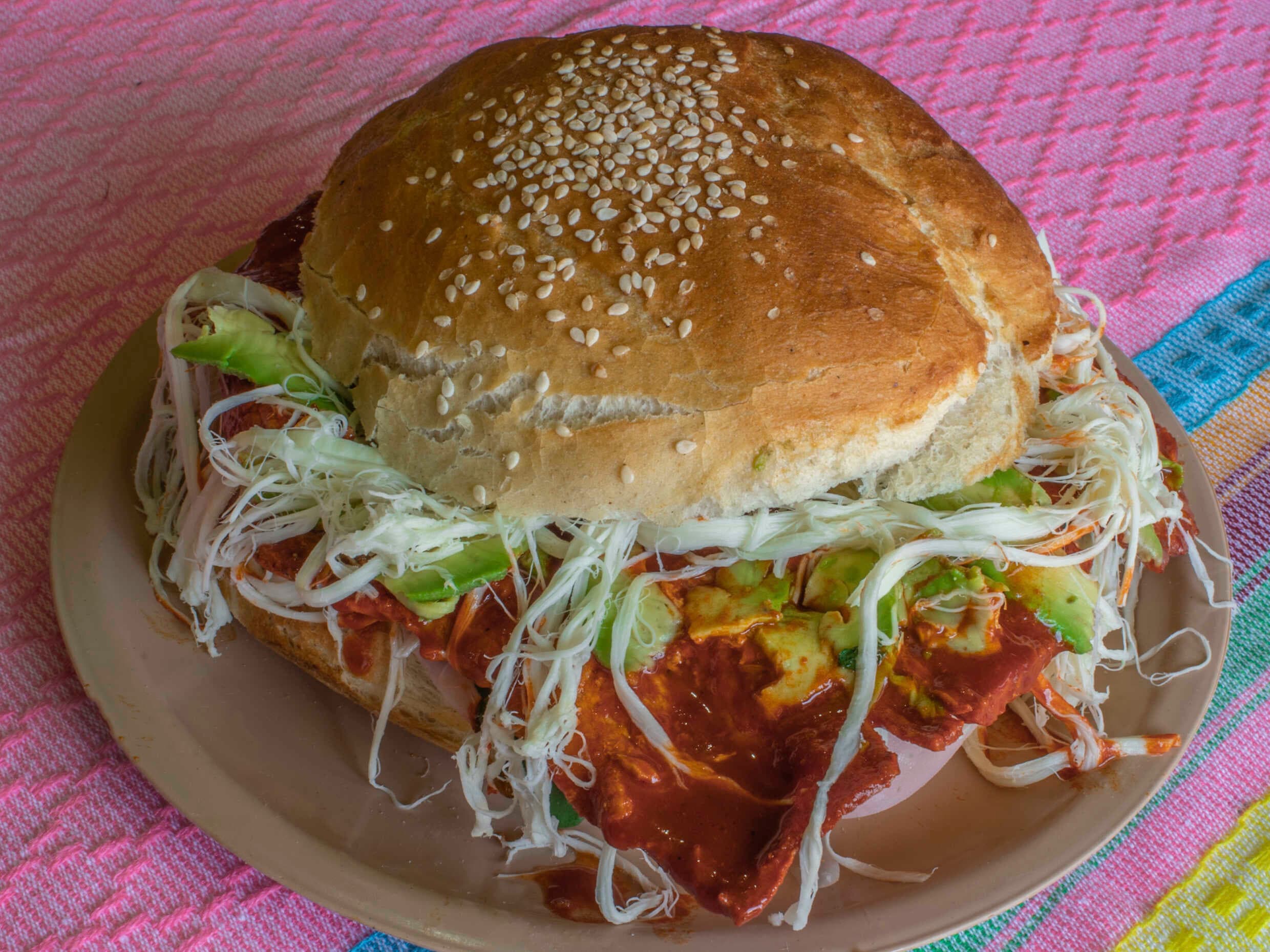 CEMITA CARNE ENCHILADA + CEMITA MILANESA DE PUERCO