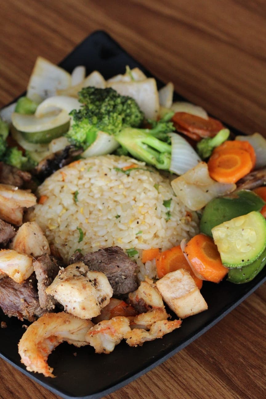 Pollo con Arroz Frito