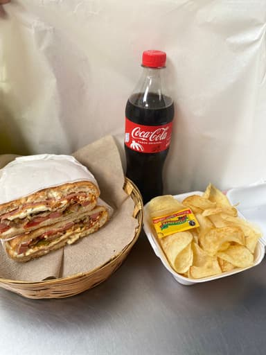 Combo-cubana+papas españolas y coca de  600