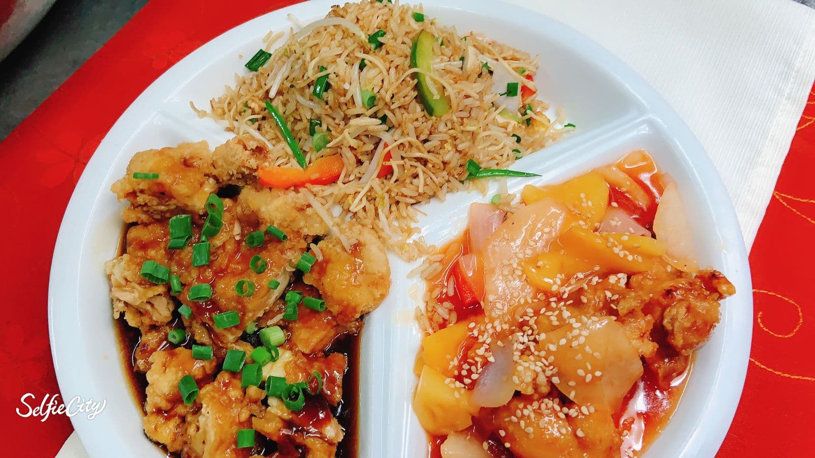 Chijaukay, Pollo Tamarindo y Aeropuerto