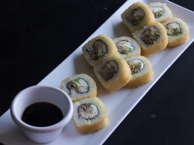 Brochetas+Mar y Tierra Roll