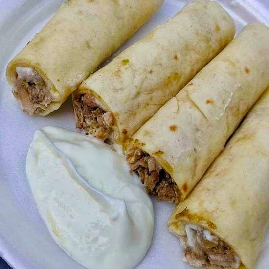 Res Shawarma Roll + Papas + 2 Salsa Chutney