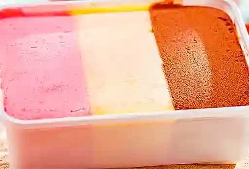 Helado de Crema Sabor Napolitano 1/2 L