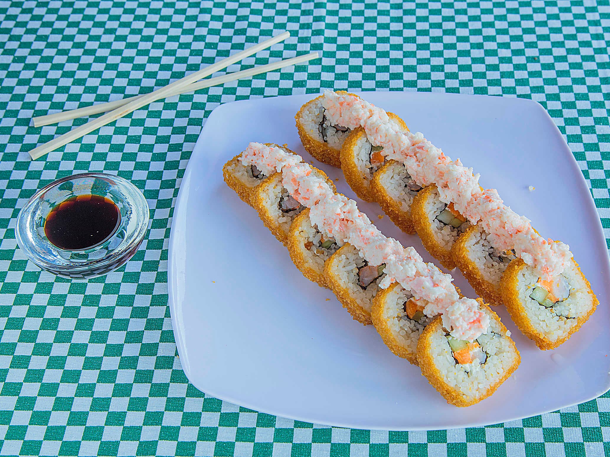 Acapulqueño roll
