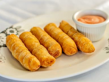 Palitos de queso + Hamburguesa de Carne