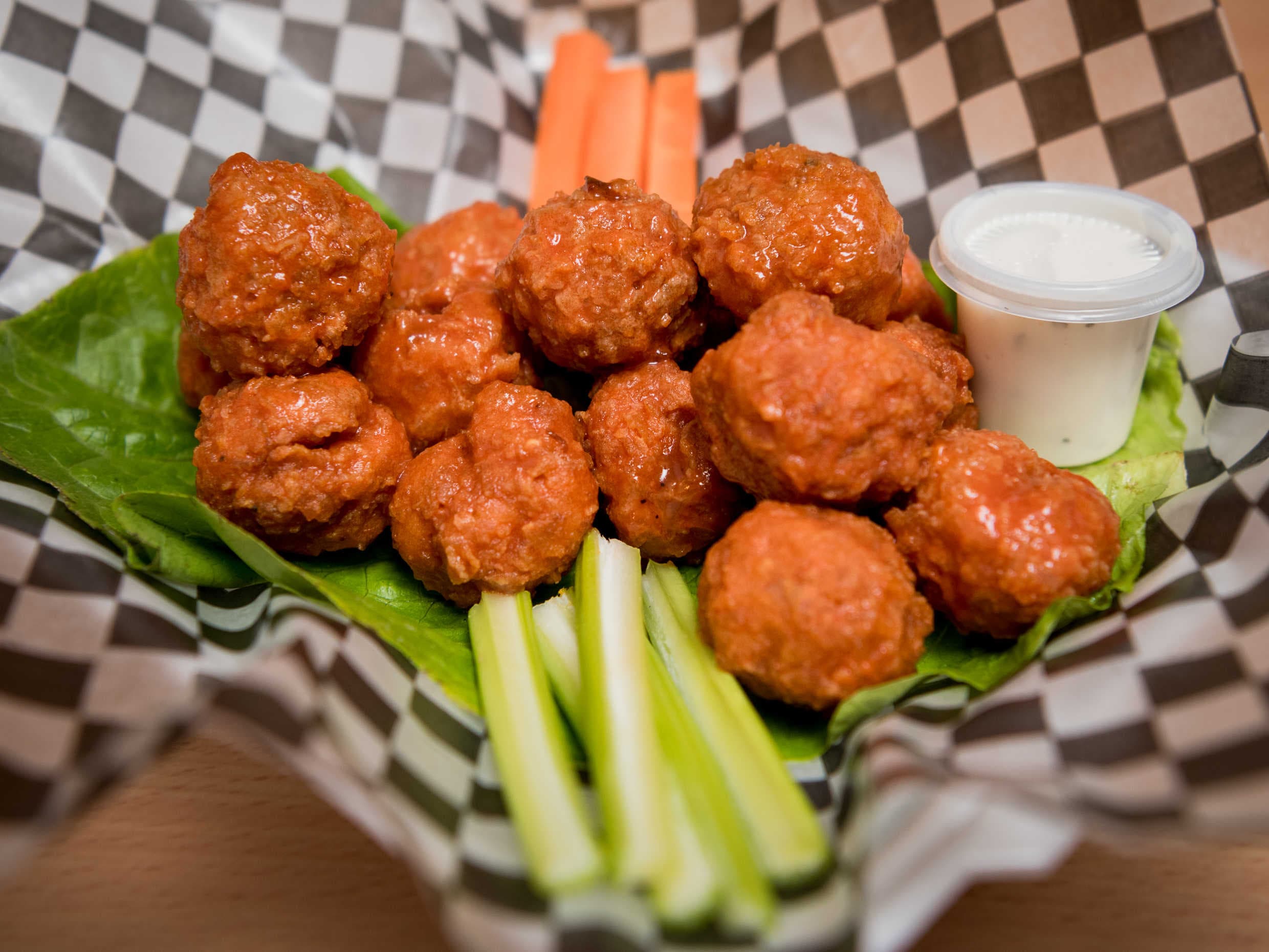 ¡2 ORDENES DE BONELESS!