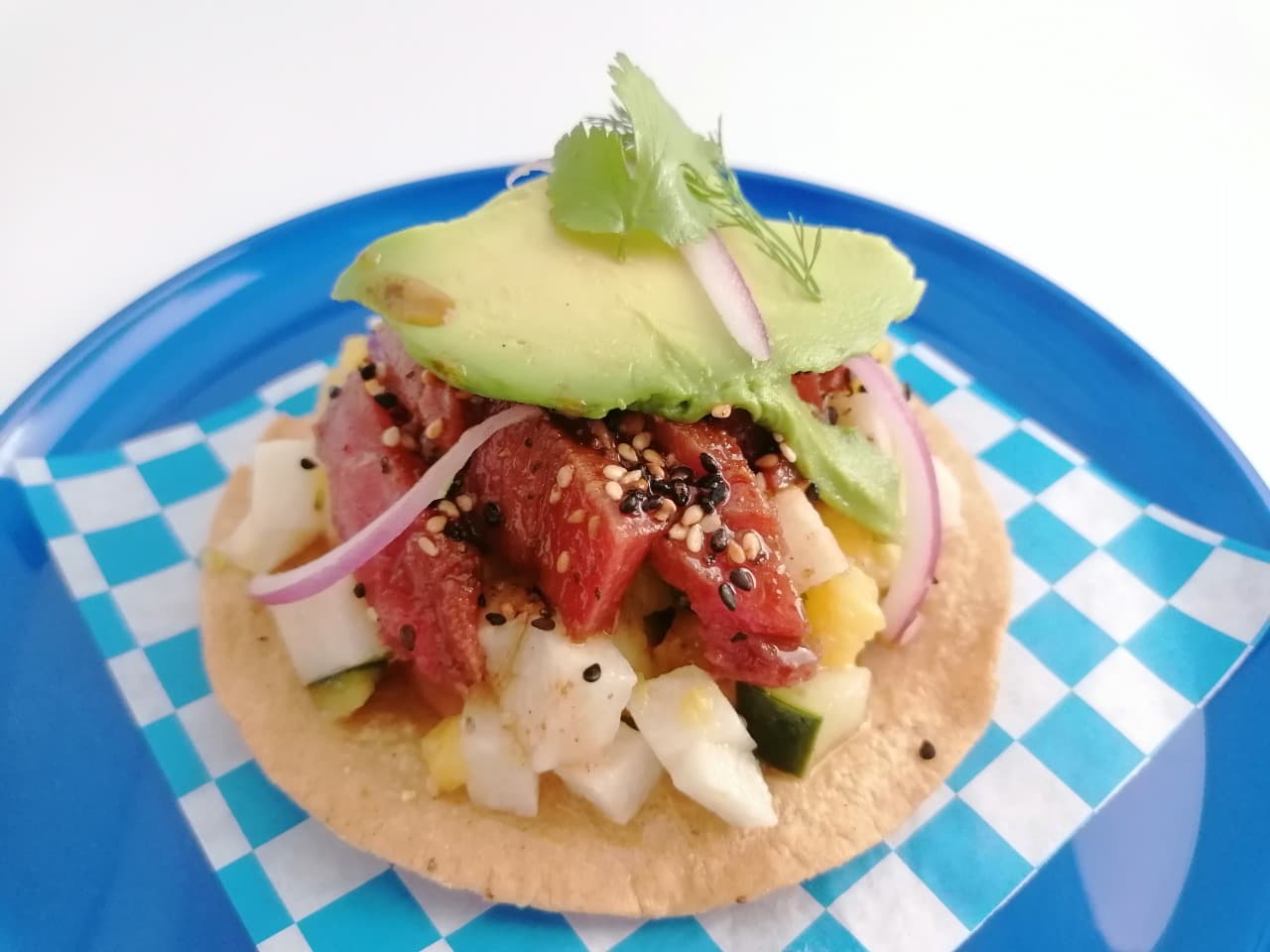 TOSTADA DE ATÚN FRESCO