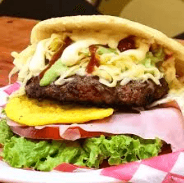 Arepa Burguer + Papas+ Gaseosa Mini 250min