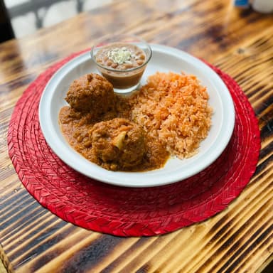 Albóndigas en salsa de chipotle