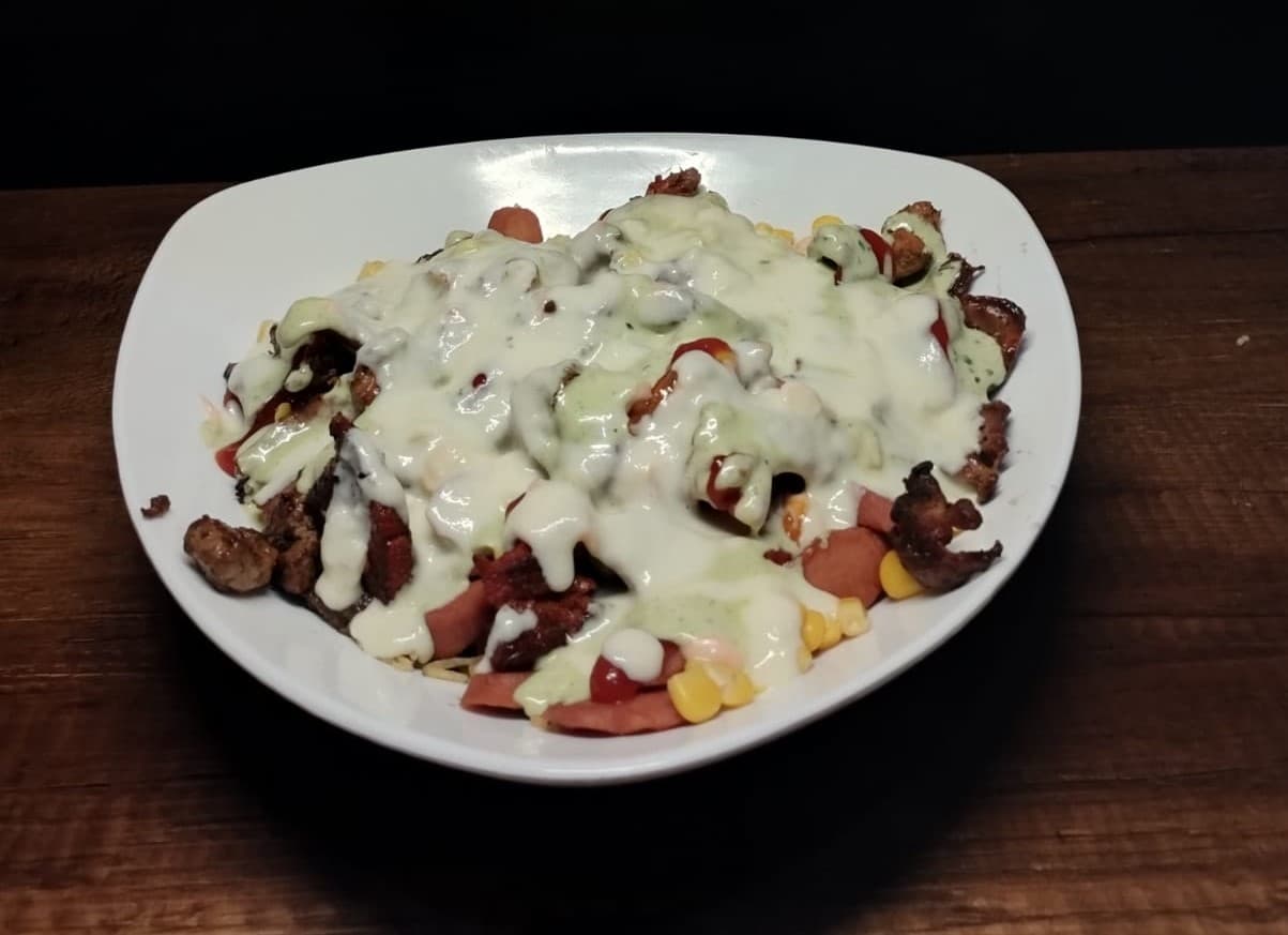 Salchipapa 5 Carnes (2 personas)
