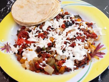 Alambre de Chorizo con Queso