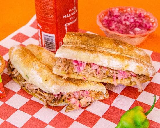 2 Tortas de Cochinita Pibil