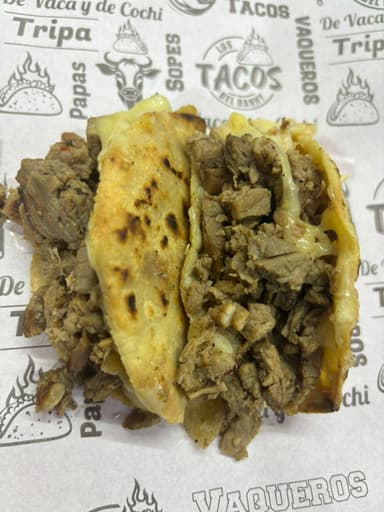 Taco de Frijol con Carne