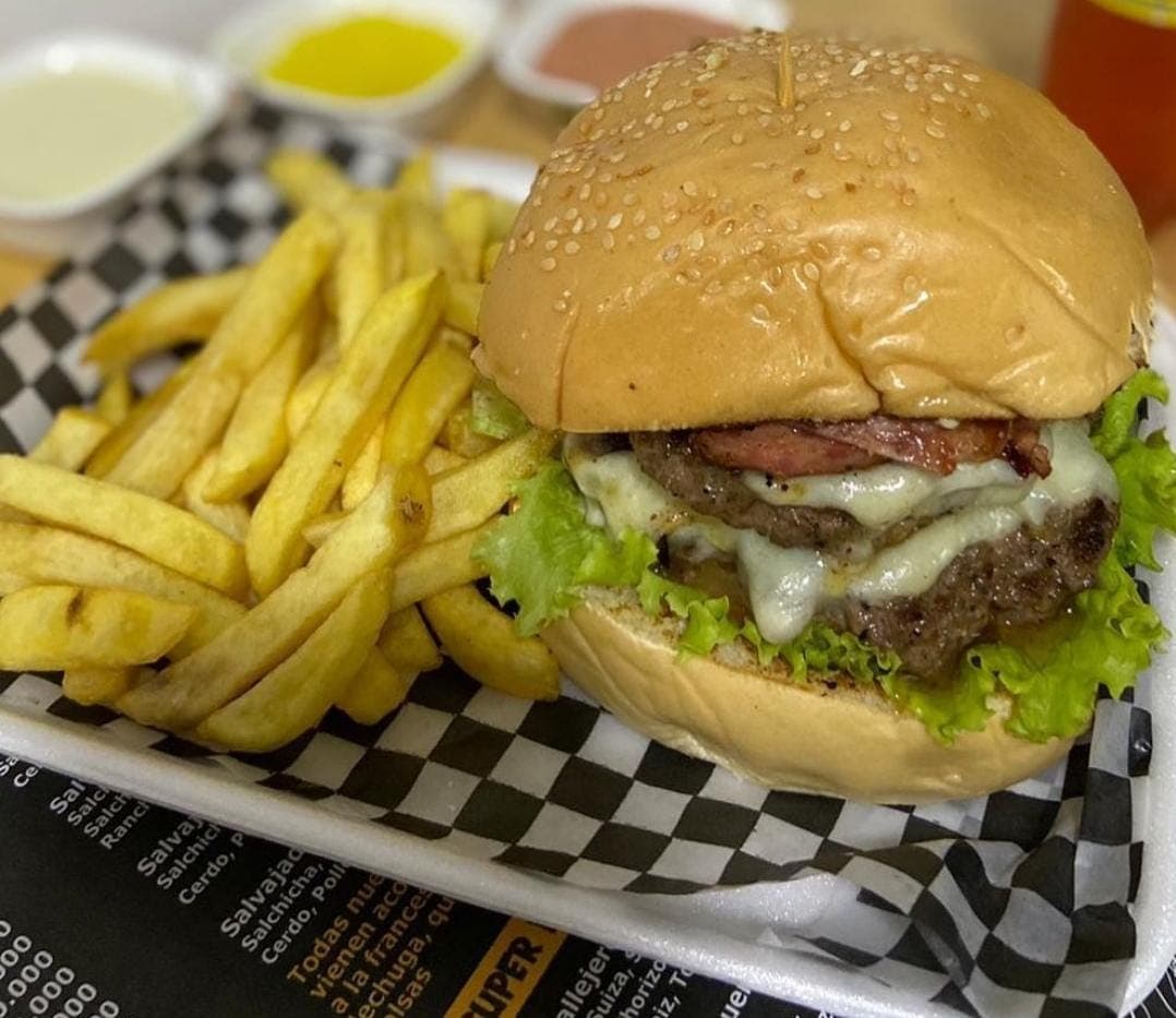 Hamburguesa Mixta Doble Carnes