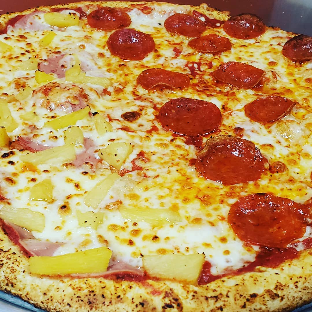 Pizza Combinada Grande (Hawaiana / Pepperoni)