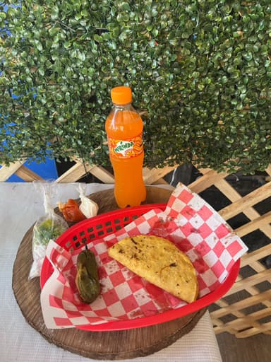 Combo Taco de Maíz Especial + Refresco de Sabor