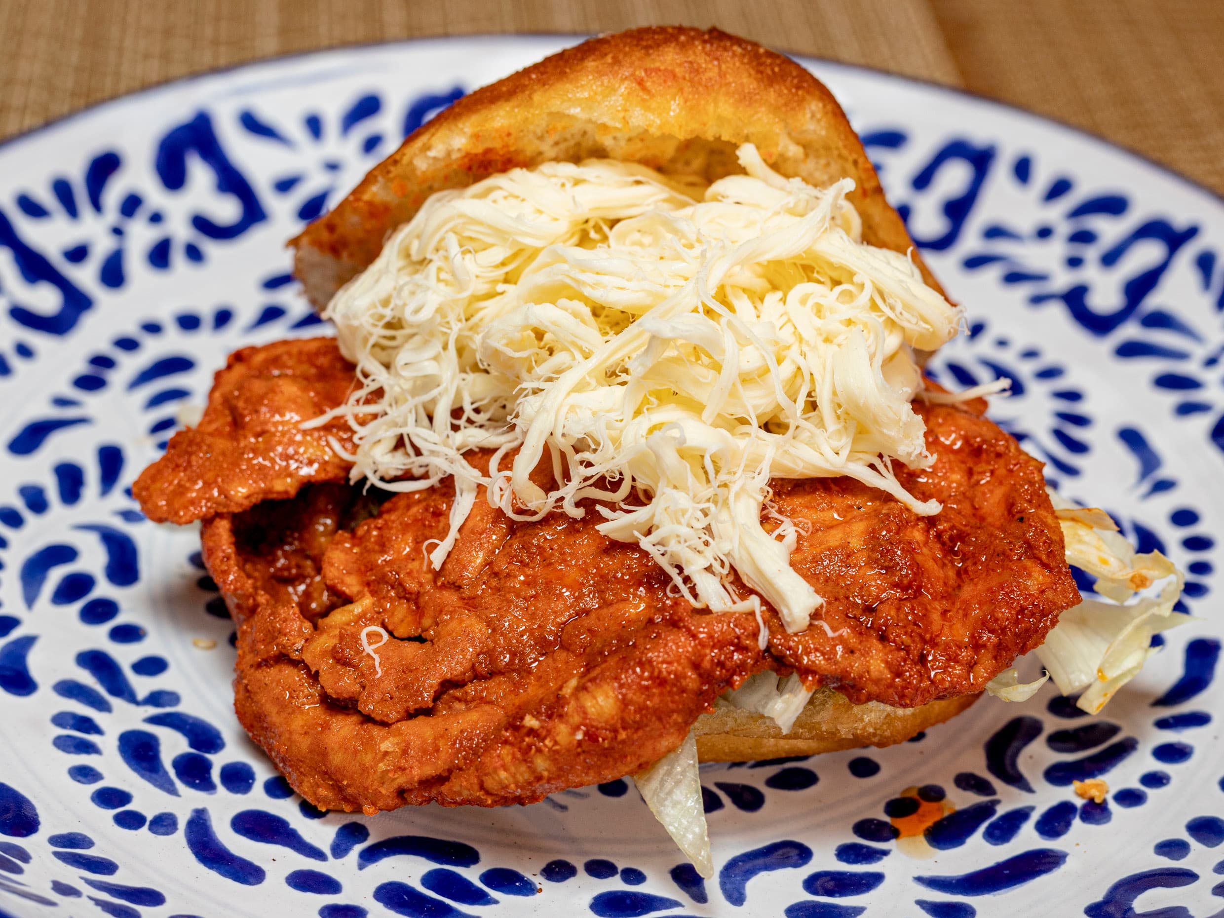 Pelona de Carne Enchilada con Quesillo
