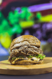 Combo Hamburguesa Cerdo BBQ con Papas y Gaseosa
