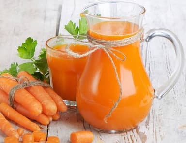 Medio Litro de Jugo de Zanahoria