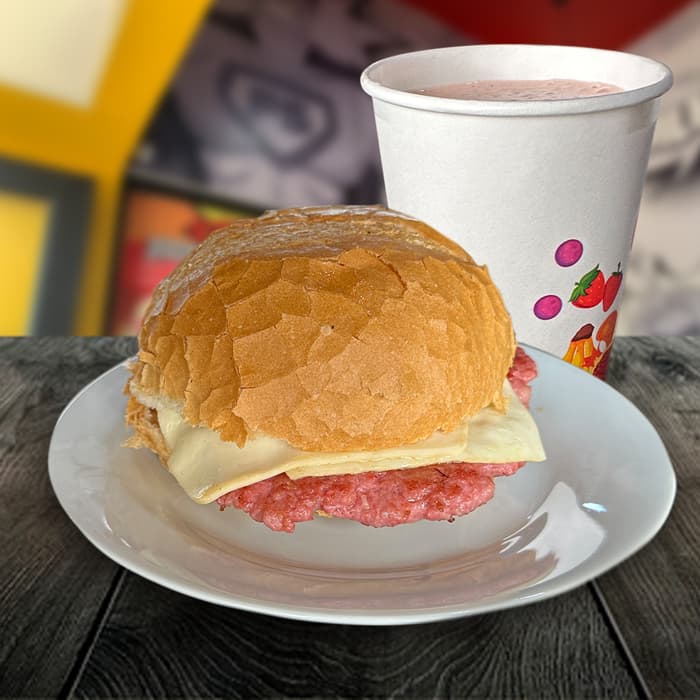 Combo Sándwich Chorizo, Queso y Jugo