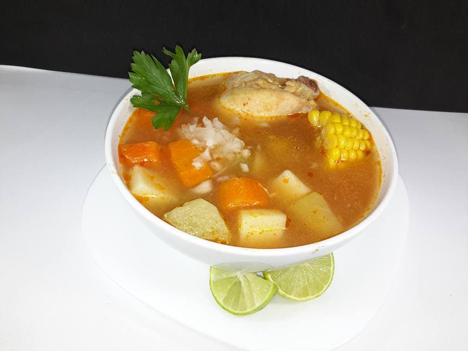 Caldo de Pollo