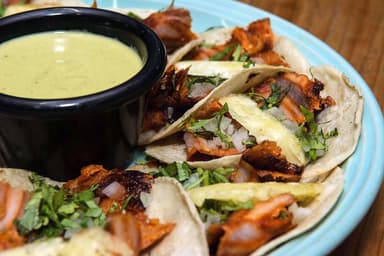 Tacos al Pastor con Queso