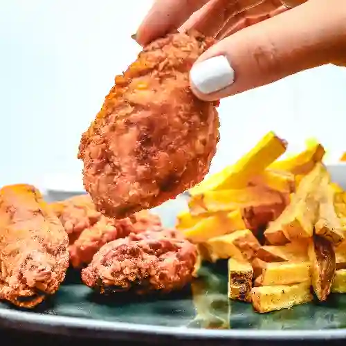 Alitas Crocantes + Papas
